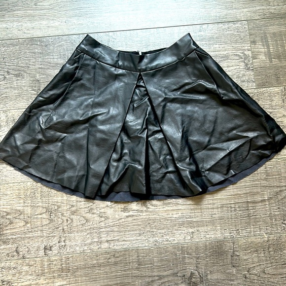 Amanda Uprichard Faux Leather Mini Skirt - Picture 1 of 3